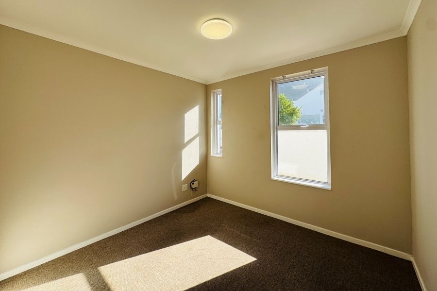 To Let 3 Bedroom Property for Rent in Chanteclair Western Cape